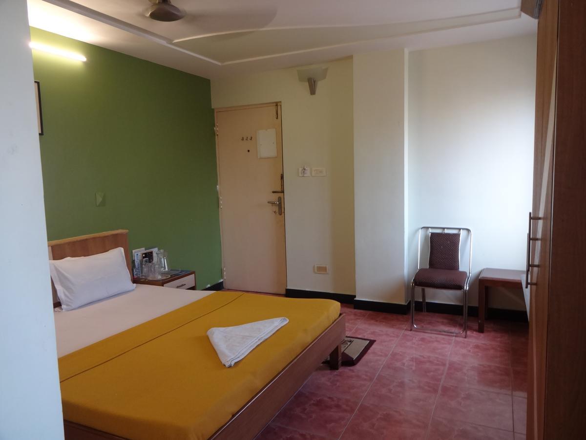 Hotel S R M Central Park Chennai Exterior photo